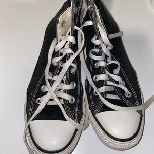 Black & white high top converse